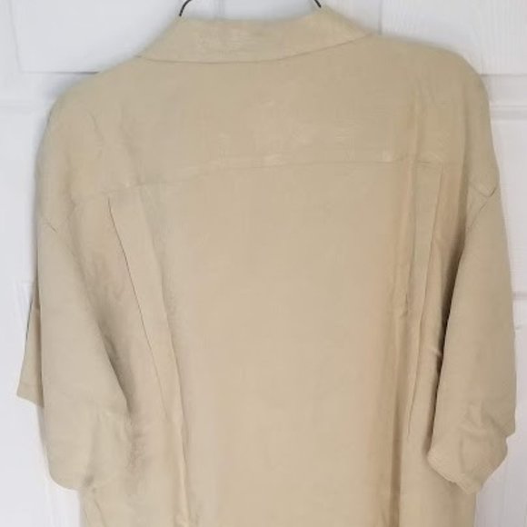 Men's Medium Tommy Bahama Silk Short Sleeved Shirt - Picture 2 of 4